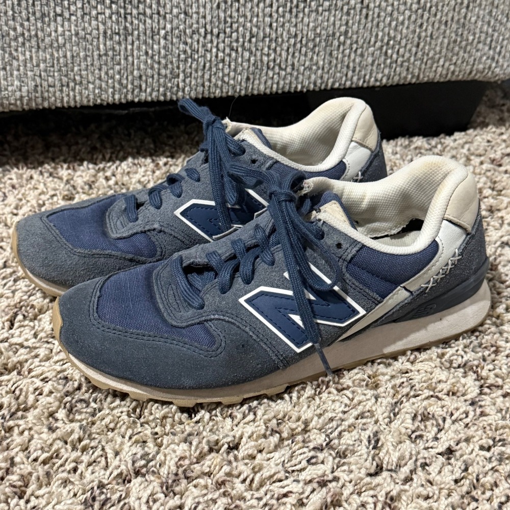 New Balance 696 Womens Navy Blue Suede Mesh Sneakers WL696BN Size 6.5